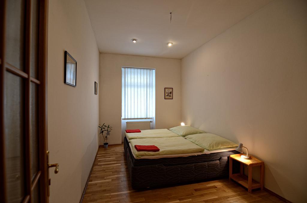 Apartments Karlin Praga Cameră foto